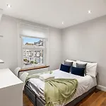 Stylish Apartment In Central London Private Roof Terrace