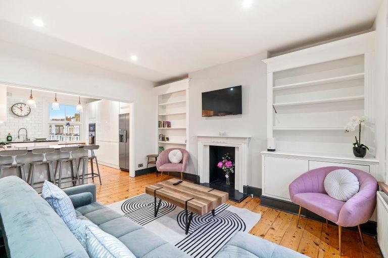 Stylish In Private Roof Terrace Londra